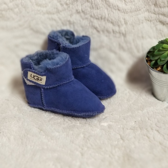 Baby uggs. Size 3/4 - Picture 3 of 3